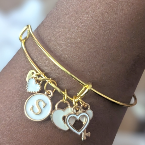 Signature Bangle - Picture 5 of 5